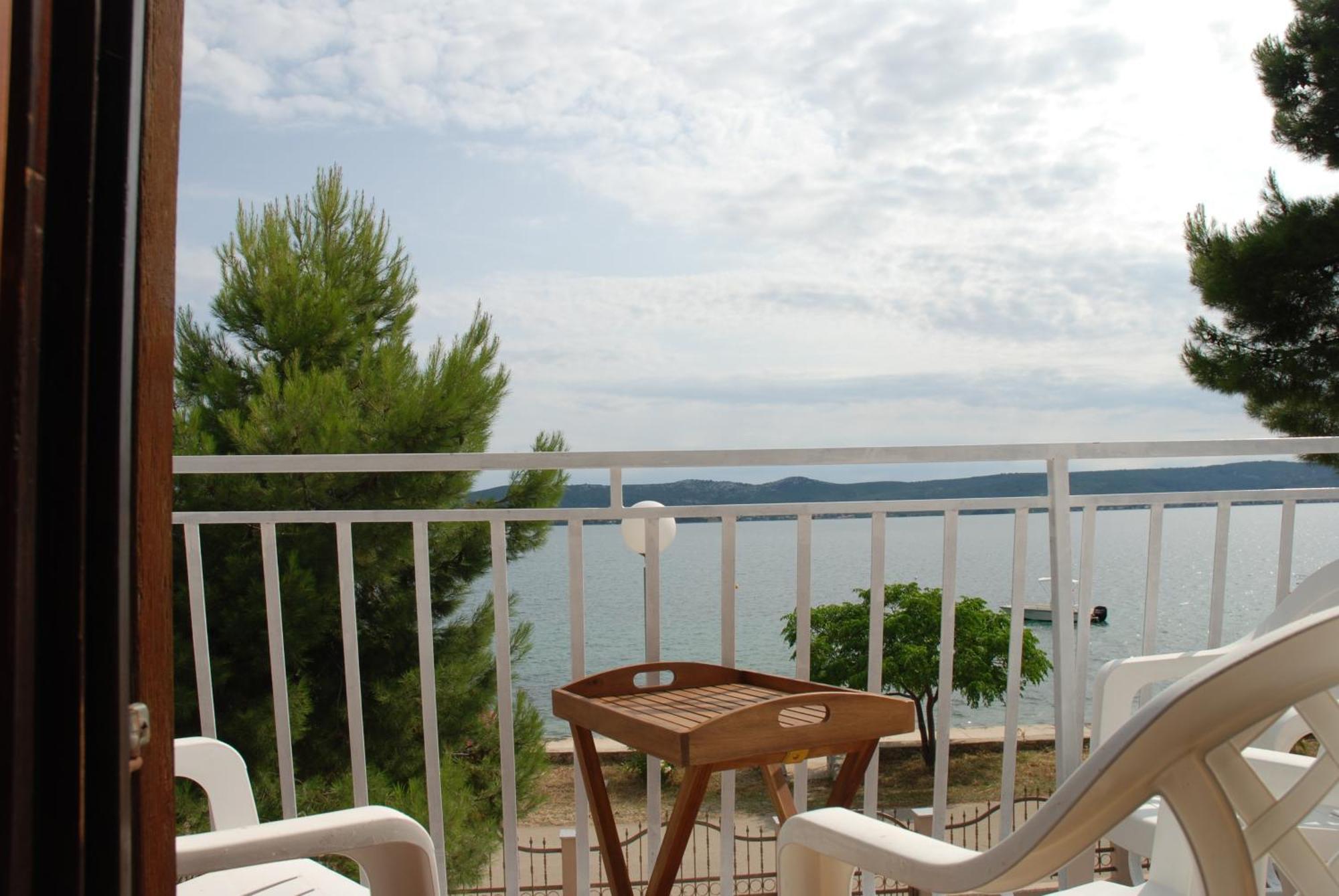 5 Meters From The Sea With Private Beach - 70M2 Colibri Sunset Apartments สเวติ เปตาร์ ภายนอก รูปภาพ
